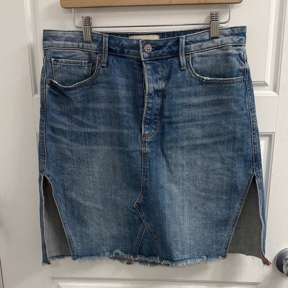 3/$30 Driftwood Size 29 Denim Blue Women's‎ Skirt Stef Side Slits